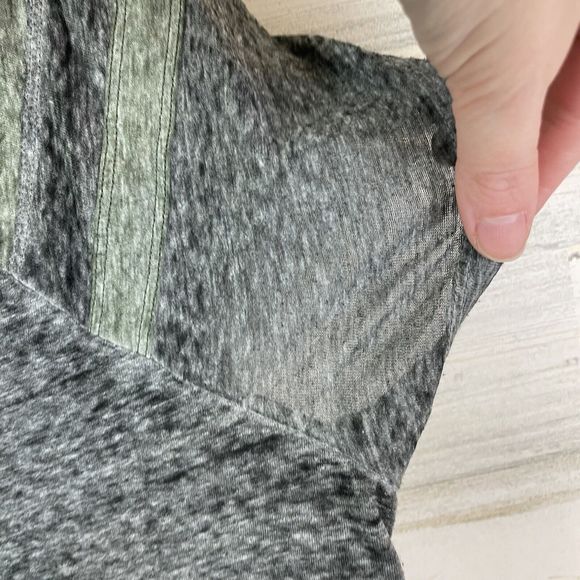 TORRID Lace-Up Football Sport Burnout Tee V-neck Contrast Gray & Green Top 3X - Picture 6 of 10